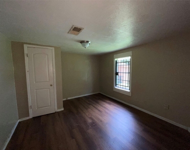 4827 Shreveport Boulevard - Photo Thumbnail 6