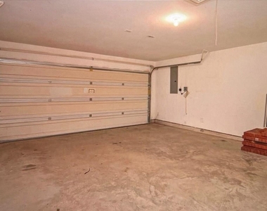 1707 Stieler Drive - Photo Thumbnail 15