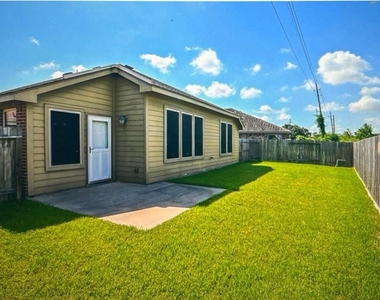 1707 Stieler Drive - Photo Thumbnail 17