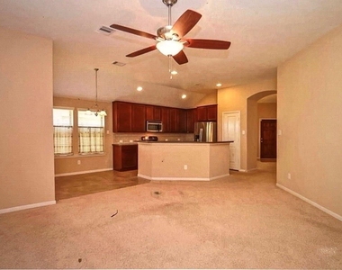 1707 Stieler Drive - Photo Thumbnail 7