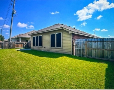 1707 Stieler Drive - Photo Thumbnail 16
