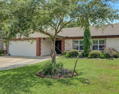 831 Bradwell Drive - Photo Thumbnail 2