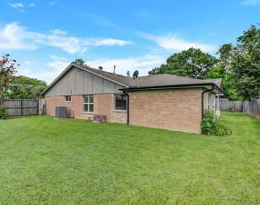 831 Bradwell Drive - Photo Thumbnail 19