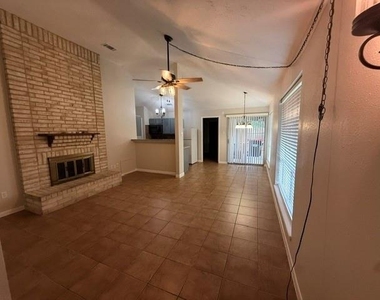 3121 Oak Rock Circle - Photo Thumbnail 1