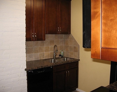 5214 Memorial Drive - Photo Thumbnail 5