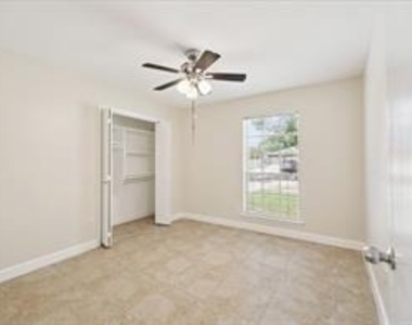 942 Seagate Lane - Photo Thumbnail 3