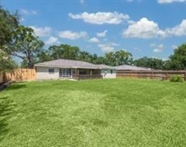 942 Seagate Lane - Photo Thumbnail 5