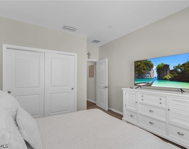 11771 Venetian Lagoon Drive - Photo Thumbnail 18