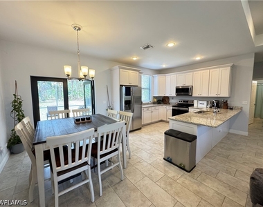 3630 16th Avenue Se - Photo Thumbnail 4
