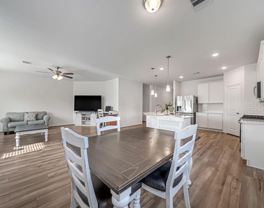 15250 White Moss Drive - Photo Thumbnail 8