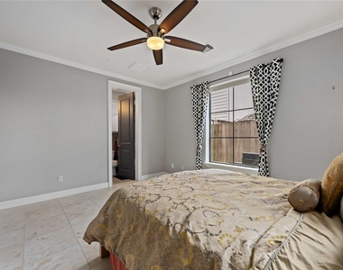 328 Bomar Street - Photo Thumbnail 4