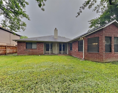 2015 Creston Drive - Photo Thumbnail 16