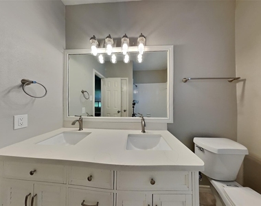 2015 Creston Drive - Photo Thumbnail 14