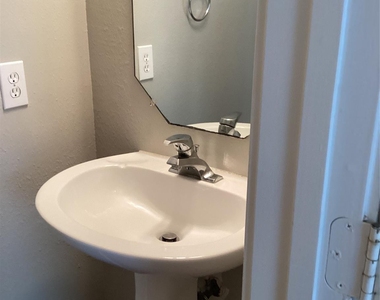 46 Wineberry Place - Photo Thumbnail 23