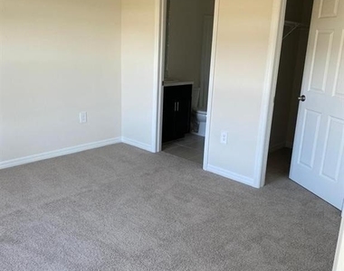 9013 , Fl 3 Ike Court - Photo Thumbnail 3