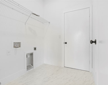 3175 Sunshine Boulevard - Photo Thumbnail 25