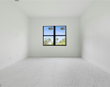3175 Sunshine Boulevard - Photo Thumbnail 18