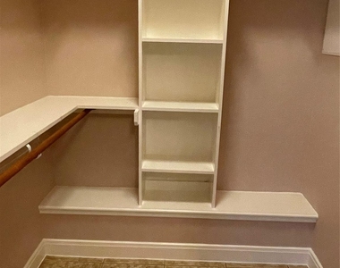 1018 S Booth Lane - Photo Thumbnail 8