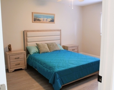 6328 Sugar Bush Lane - Photo Thumbnail 15