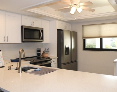 6328 Sugar Bush Lane - Photo Thumbnail 9