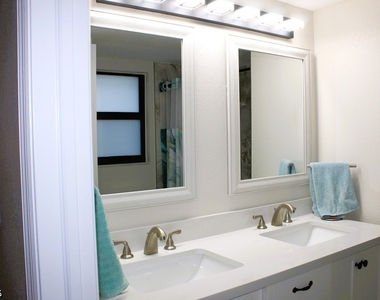 6328 Sugar Bush Lane - Photo Thumbnail 17