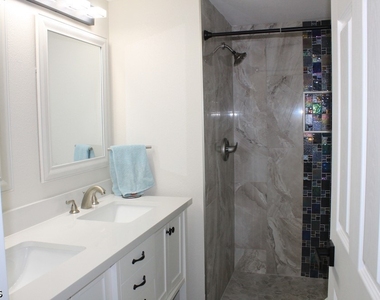 6328 Sugar Bush Lane - Photo Thumbnail 18