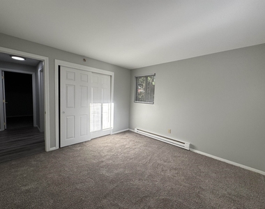 93 West - Photo Thumbnail 21