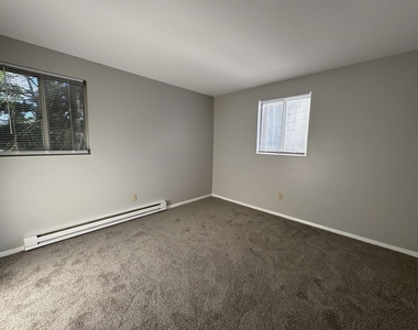 93 West - Photo Thumbnail 24