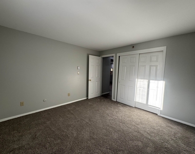 93 West - Photo Thumbnail 22
