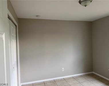4543 21st Street Sw - Photo Thumbnail 4