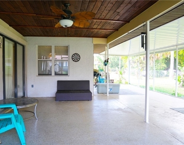 114 Greenwood Avenue - Photo Thumbnail 37