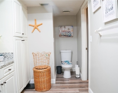 114 Greenwood Avenue - Photo Thumbnail 13