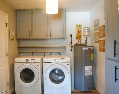 114 Greenwood Avenue - Photo Thumbnail 10