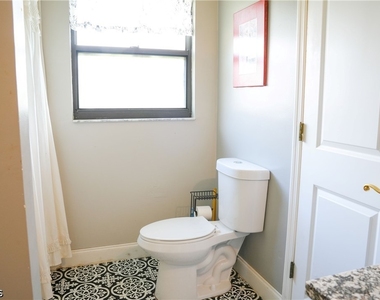 114 Greenwood Avenue - Photo Thumbnail 28