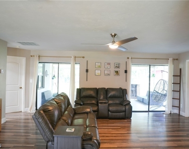 114 Greenwood Avenue - Photo Thumbnail 23