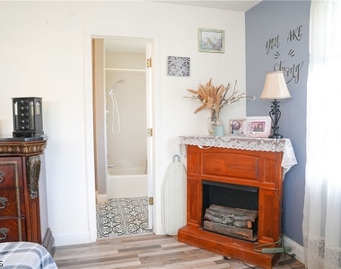 114 Greenwood Avenue - Photo Thumbnail 26