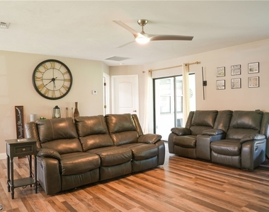 114 Greenwood Avenue - Photo Thumbnail 22
