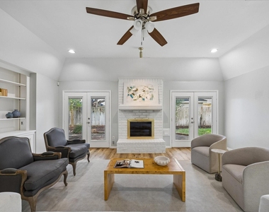 12107 Burgoyne Drive - Photo Thumbnail 2