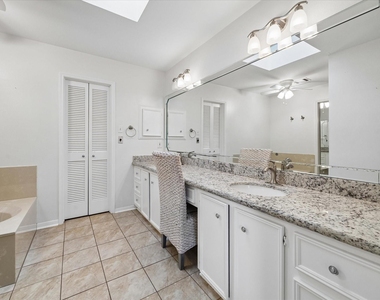 12107 Burgoyne Drive - Photo Thumbnail 13