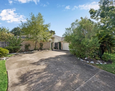 12107 Burgoyne Drive - Photo Thumbnail 1