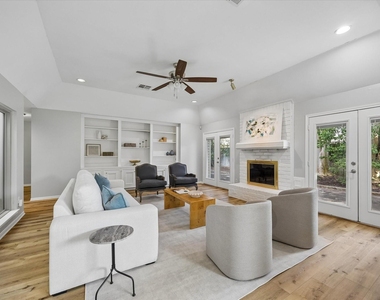 12107 Burgoyne Drive - Photo Thumbnail 3