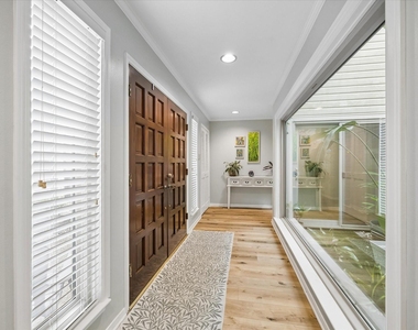 12107 Burgoyne Drive - Photo Thumbnail 3