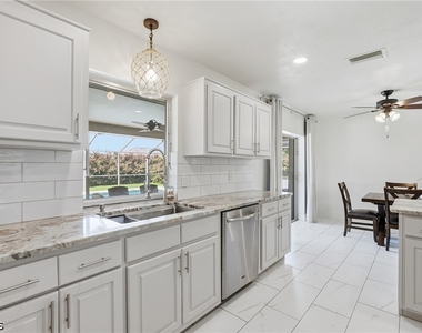 1446 Se 13th Street - Photo Thumbnail 11