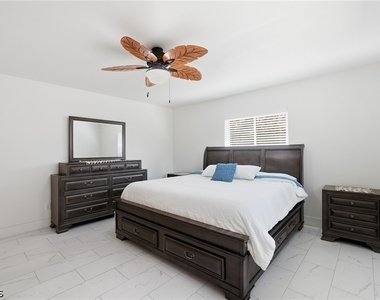 1446 Se 13th Street - Photo Thumbnail 15