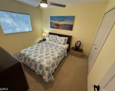 3005 Sw 8th Place - Photo Thumbnail 11