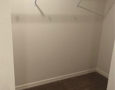 36 Nw 26th Street - Photo Thumbnail 7