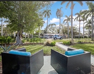 2710 Mcgregor Boulevard - Photo Thumbnail 9