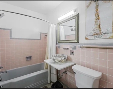 2710 Mcgregor Boulevard - Photo Thumbnail 14