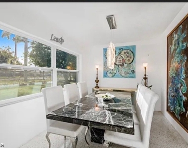 2710 Mcgregor Boulevard - Photo Thumbnail 20