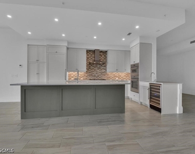 4810 Pelican Colony Boulevard - Photo Thumbnail 3